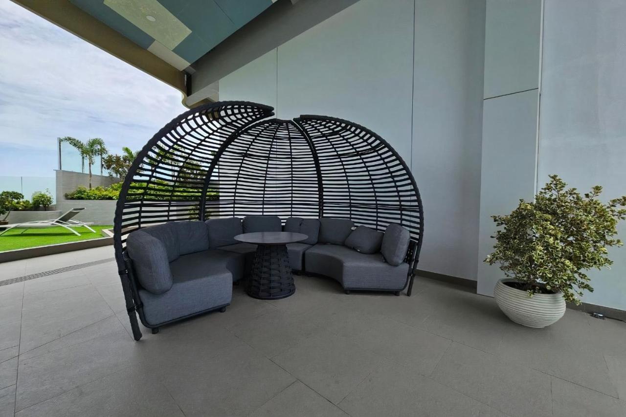 Luxury Sea View Room Beach Front Luxury Джомтиен Бийч Екстериор снимка